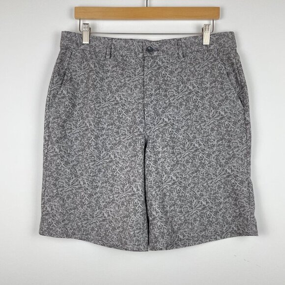 $55 Greg Norman Tasso Elba Men Gray Printed 10" Exclusive Cargo Shorts Size 32 - Picture 2 of 7